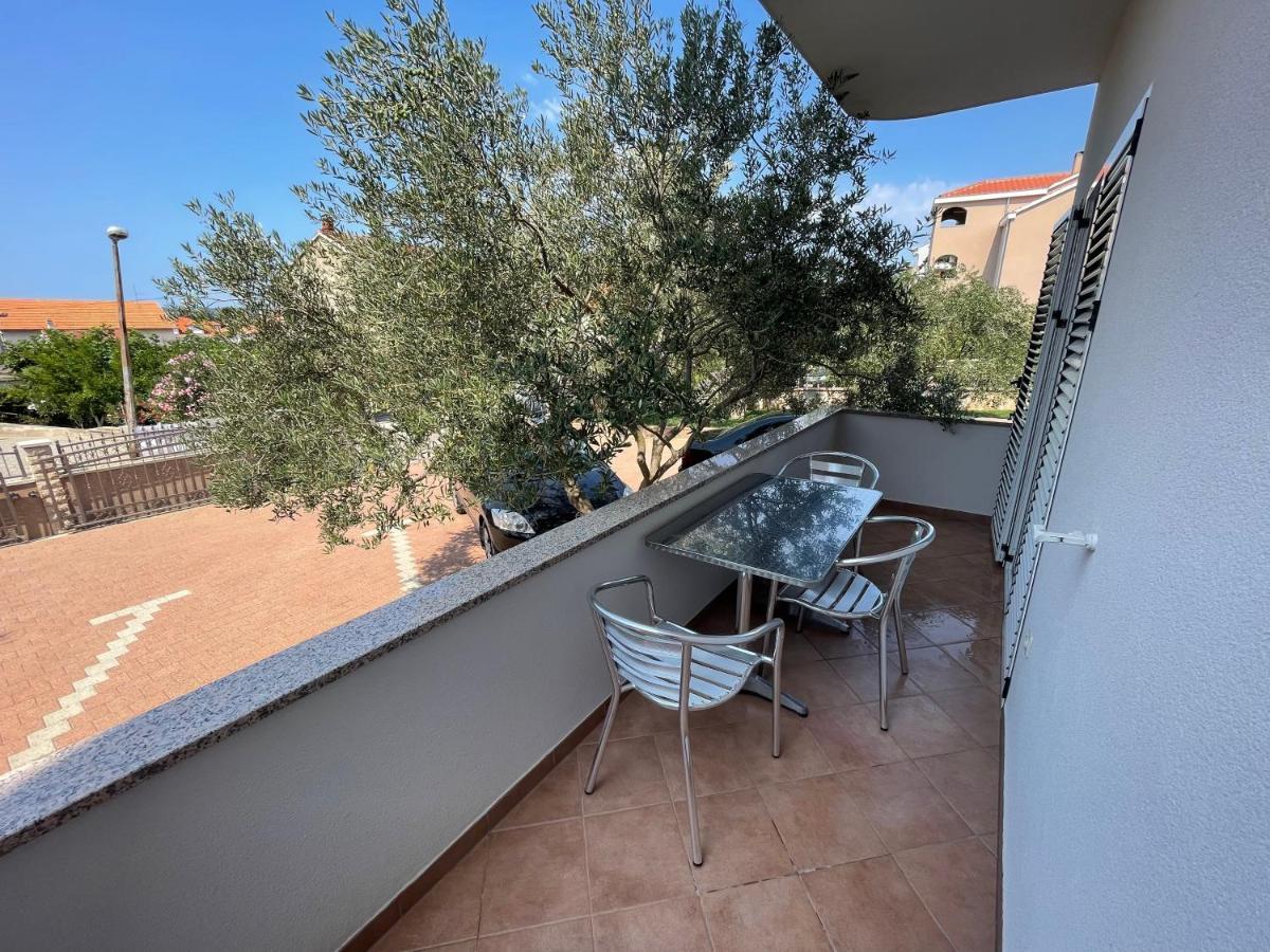 Apartments Basilea Biograd Na Moru Ngoại thất bức ảnh