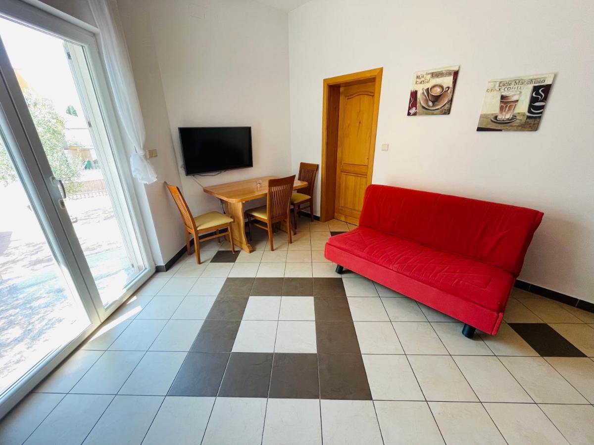 Apartments Basilea Biograd Na Moru Ngoại thất bức ảnh