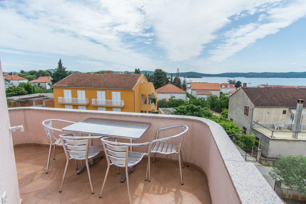 Apartments Basilea Biograd Na Moru Phòng bức ảnh