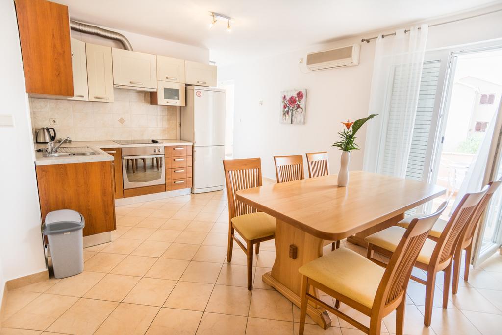 Apartments Basilea Biograd Na Moru Phòng bức ảnh