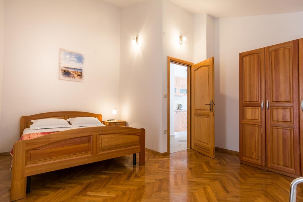 Apartments Basilea Biograd Na Moru Phòng bức ảnh